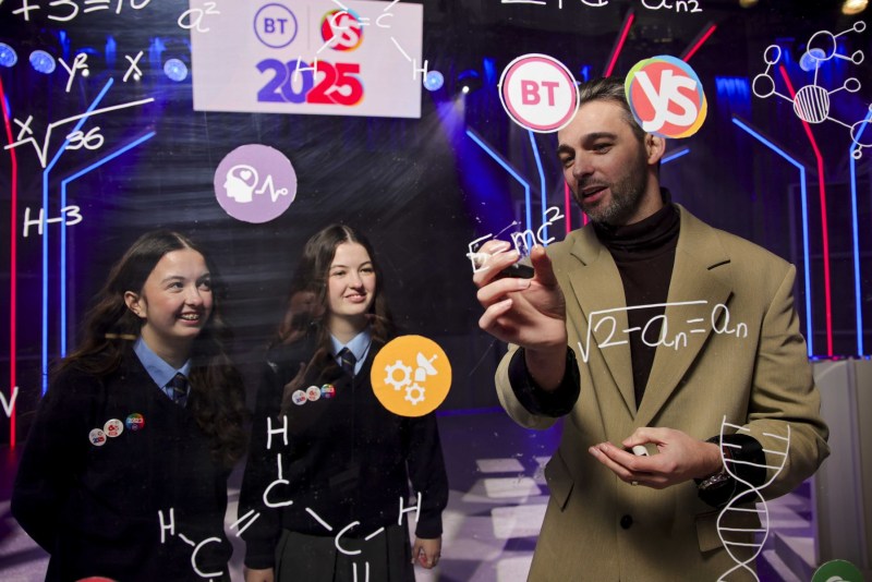 Pictured are twin sisters Ashlee and Aimee Keogh aged 18 from Tallaght Community School with Peter Taylor, BTYSTE winner from 2001, and now a Judge, who were on hand to launch the 2025 BT Young Scientist and Technology Exhibition and Primary Science Fair which takes place from January the 08 until Saturday the 11th in the RDS, Dublin.
Thousands of school students will descend upon the RDS Dublin this week to participate in the 2025 BT Young Scientist & Technology Exhibition and Primary Science Fair. The BTYSTE, which is one of the leading school science, technology, engineering, and mathematics (STEM) exhibitions in the world, annually showcases incredible STEM focused ideas in project entries from secondary school students aged 12-19 years.
President of Ireland, Michael D. Higgins will officially open the 2025 exhibition tomorrow at a special ceremony for students, teachers, and partners. The ceremony will be streamed live on the BTYSTE
website and on Facebook Live from 2pm.
Photo Chris Bellew / Fennell Pho